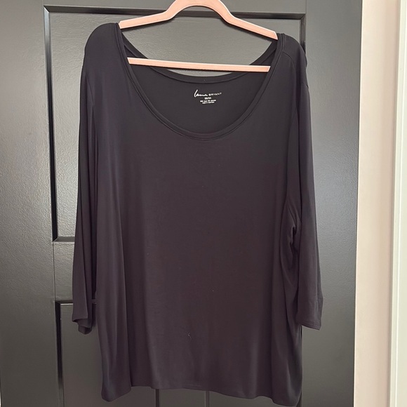 Lane Bryant Black Long Sleeve Oversized V-Neck Shirt.
5% Spandex. Size 22/24. - Picture 1 of 9